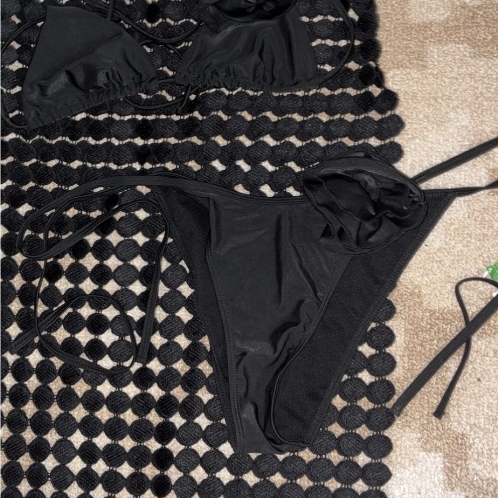 Black boohoo skirt and swim Set
